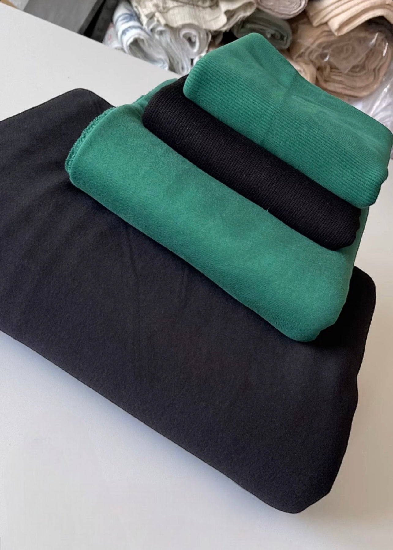 Fleece footer fabric with ANTI-PILLING finish