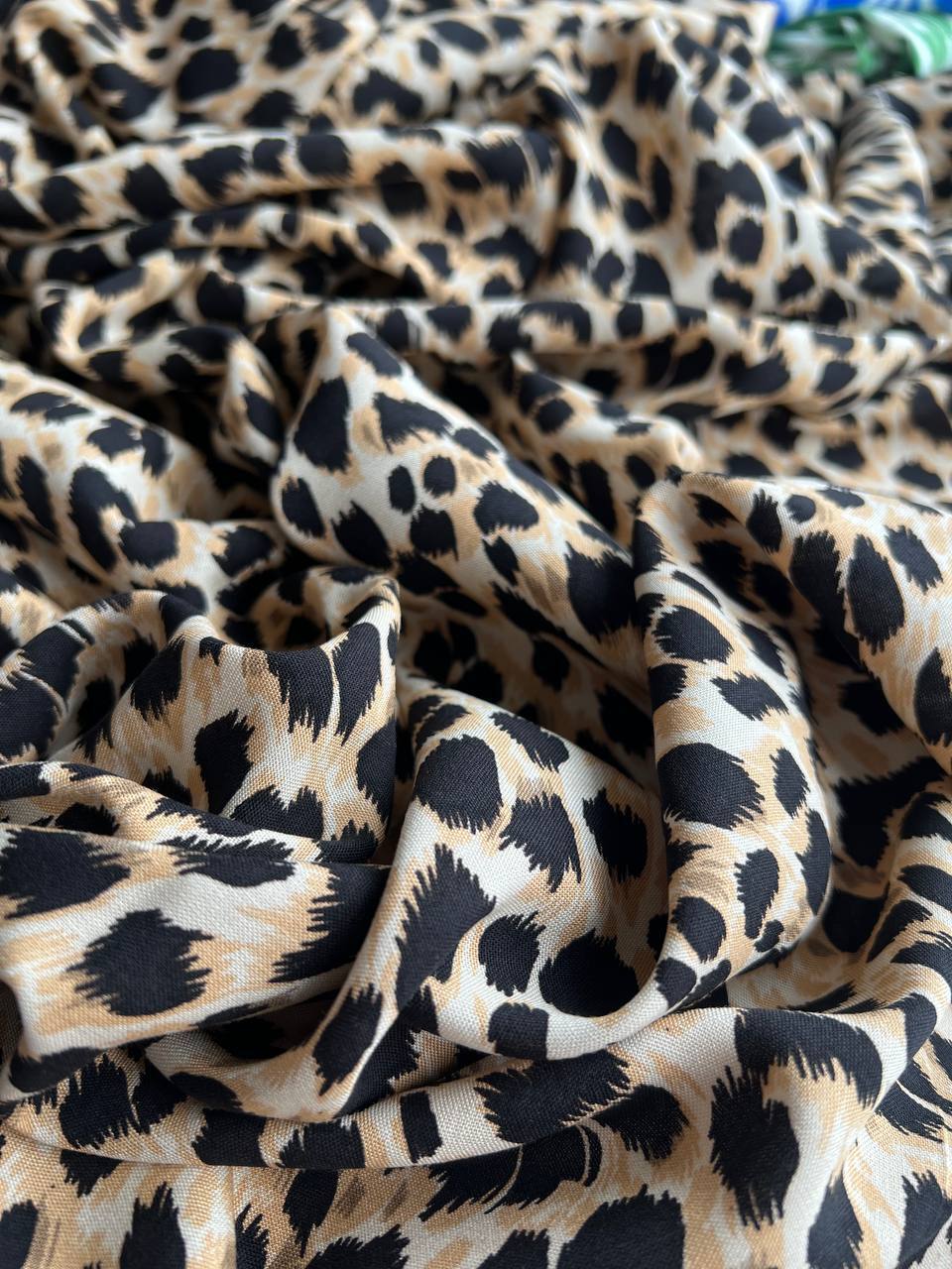 Viscose leopard light