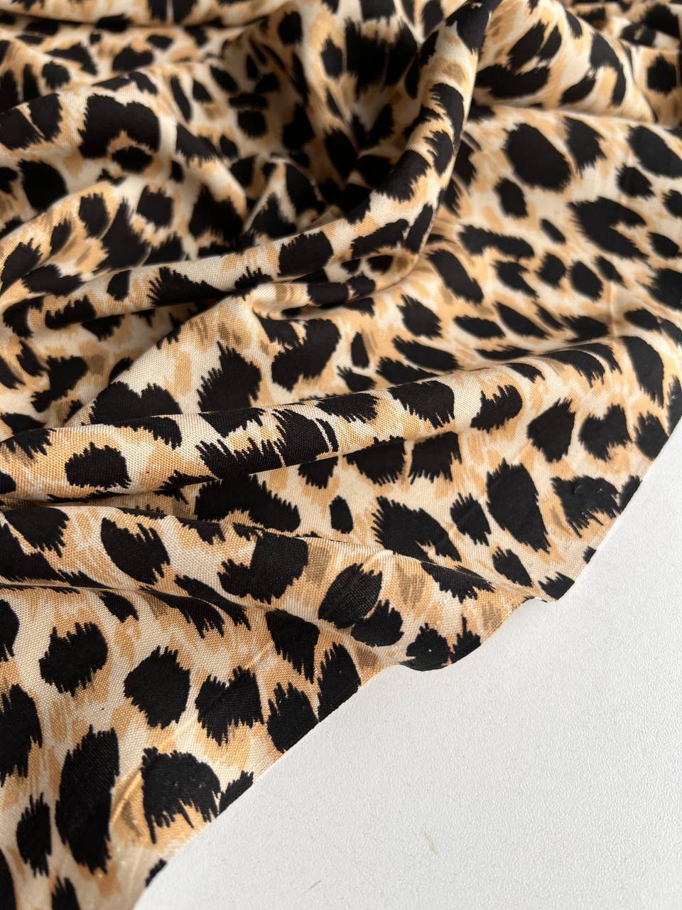 Viscose leopard light