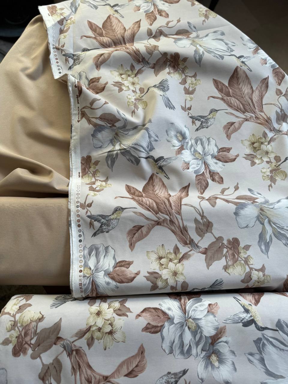 Interior fabric kolibri & magnolias