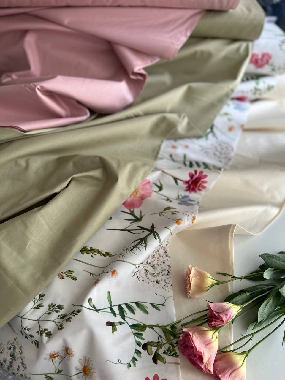 Premium poplin wildflowers